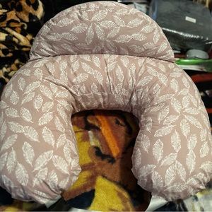 Momcozy Boppy Pillow (NEW)